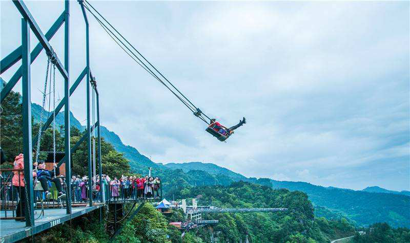 如何做好懸崖秋千設(shè)備的維護工作？